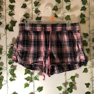 Plaid sleep shorts